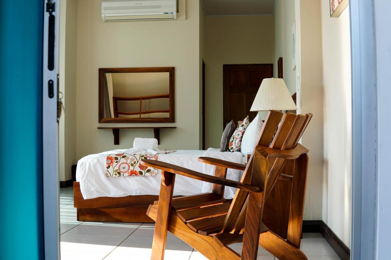 Puerta Del Cielo Quepos Hotel Екстериор снимка