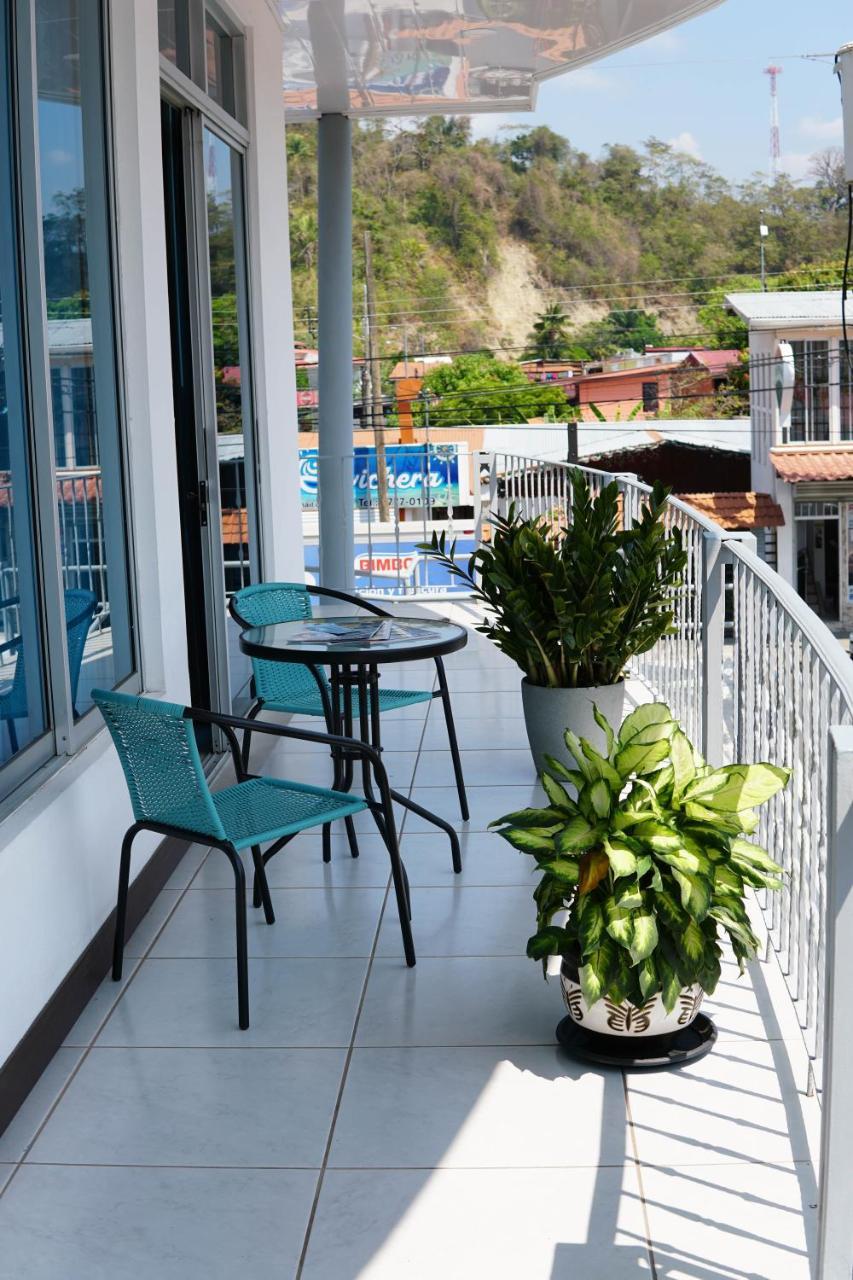 Puerta Del Cielo Quepos Hotel Екстериор снимка