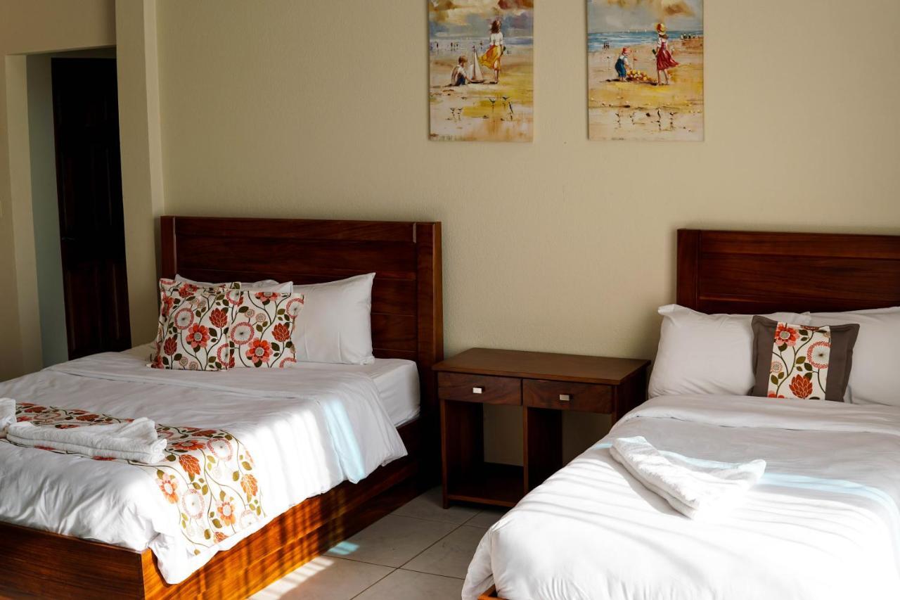 Puerta Del Cielo Quepos Hotel Екстериор снимка