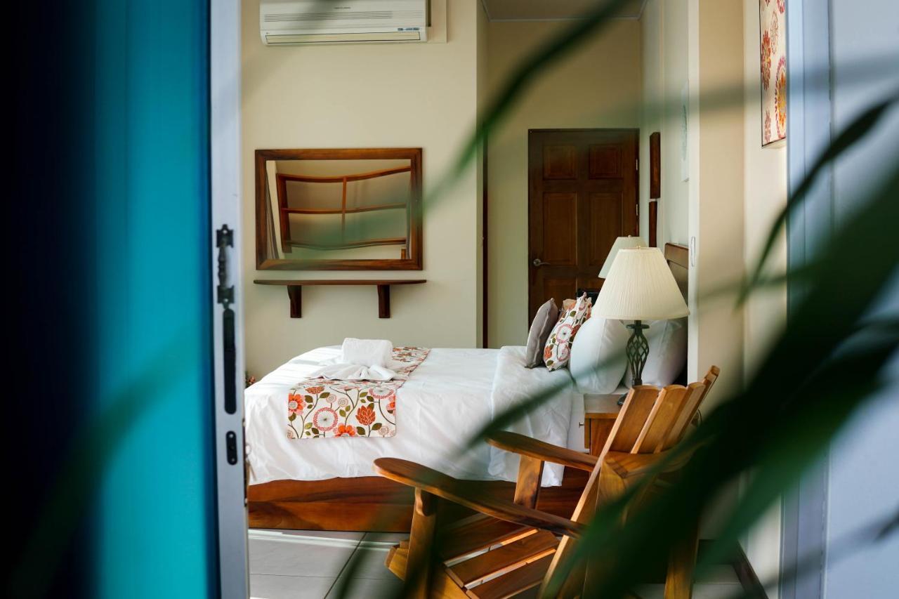 Puerta Del Cielo Quepos Hotel Екстериор снимка