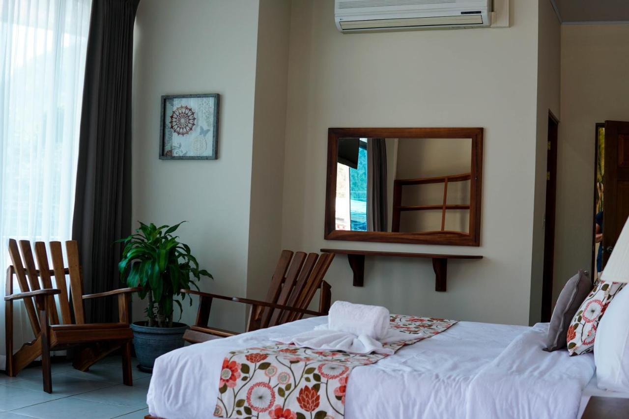 Puerta Del Cielo Quepos Hotel Екстериор снимка
